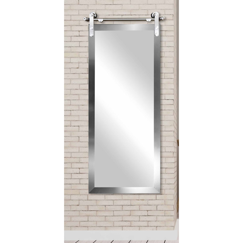 Miroir de salle de bain Rayne avec rail de porte de grange en acier, 57,5 po x 30,5 po