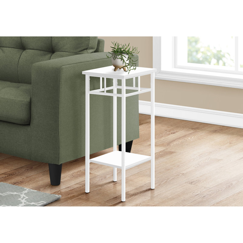 2 tables d'appoint blanches pour le salon, ajoutant un élément moderne en stratifié avec rangement, idéal pour la décoration intérieure