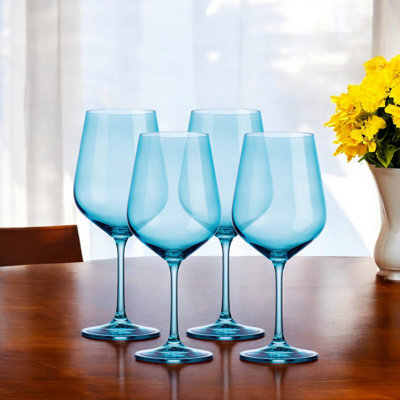 Ensemble de quatre verres à vin rouge