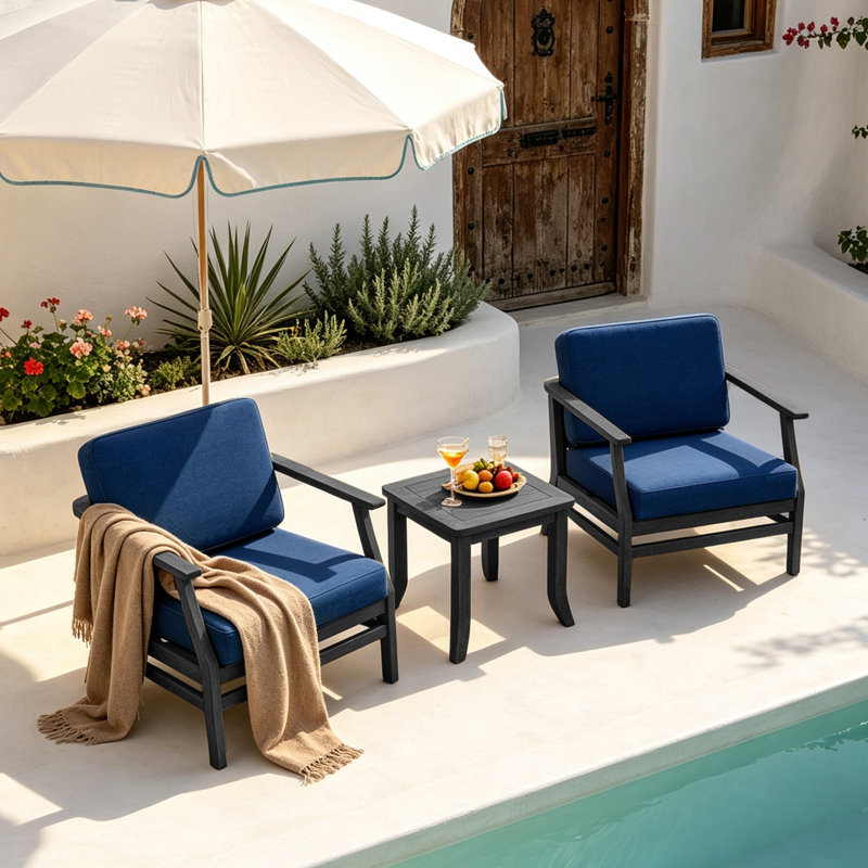 Ensemble de patio extérieur en teck pour deux personnes avec coussins et table d'appoint Polett, 3 pièces: 2 chaises, table