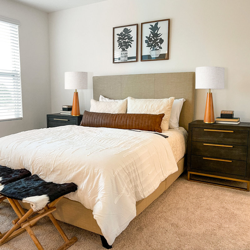 Solid Wood Base Table Lamp