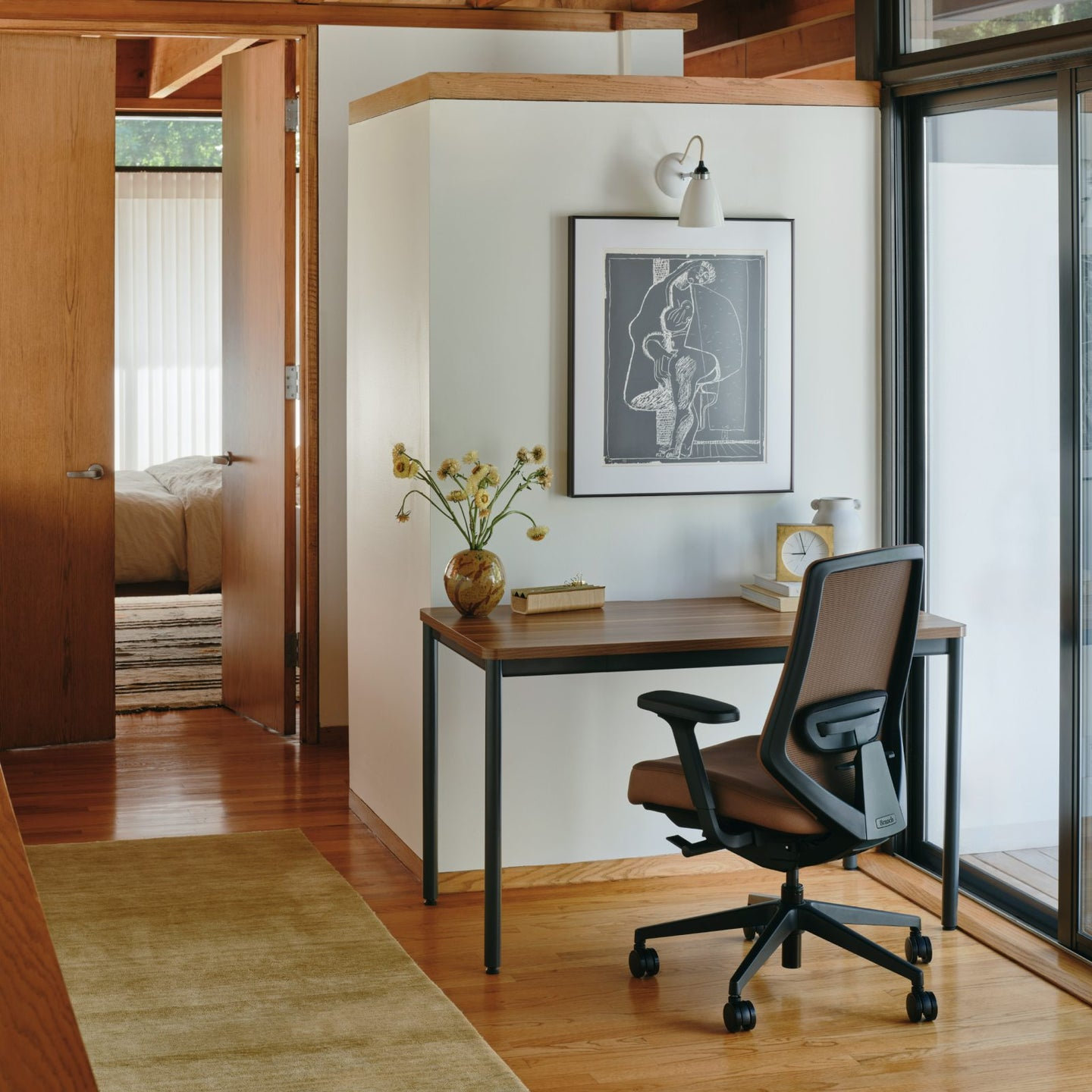Ergonomic Chair Pro - Leather, Saddle