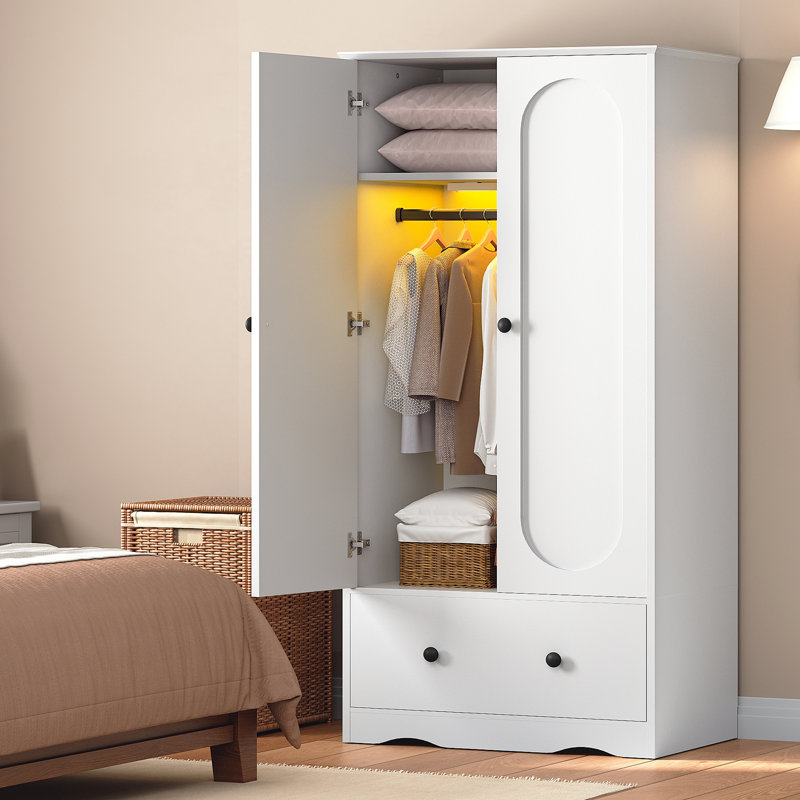 Armoire 70 po H 70,9 po