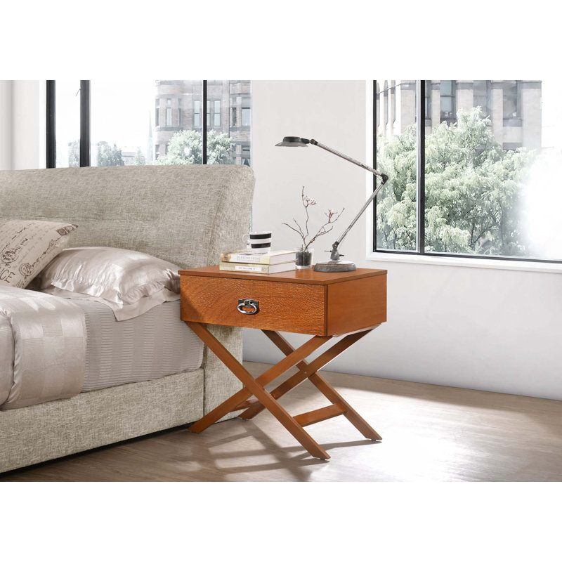 Table de chevet élégante avec rangement spacieux pour organiser les essentiels de la chambre dans un décor moderne, Oak