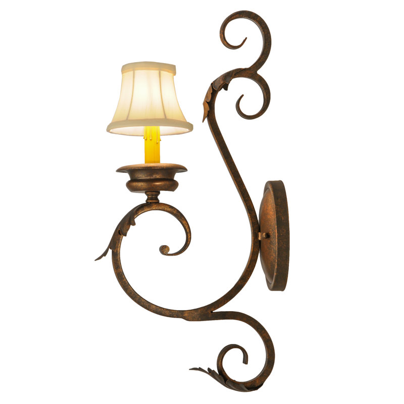 1 - Light Wallchiere