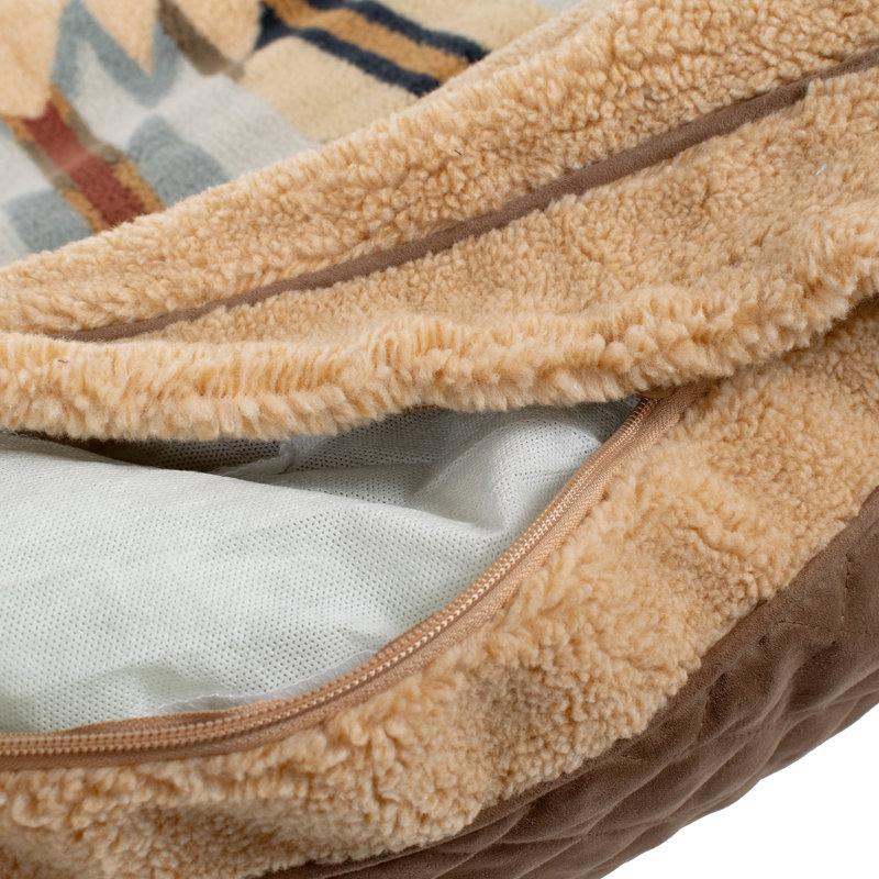 Pendleton Pet Napper, Wyeth Trail Wheat, Medium (36"w x 27"d x 4"h)