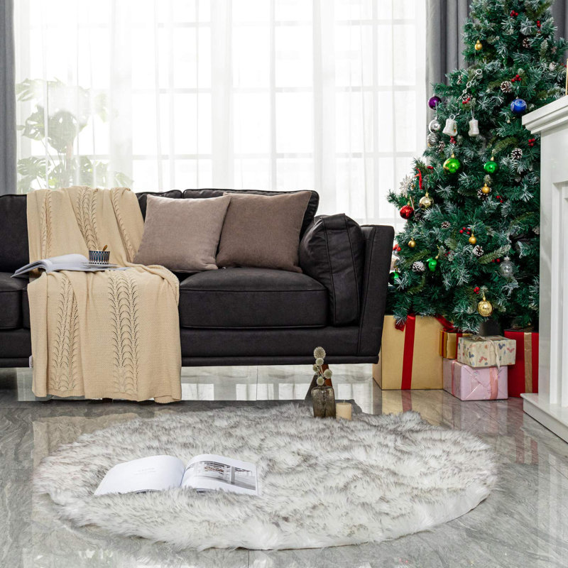 Kova Faux Sheepskin Indoor Rug, Round 8'