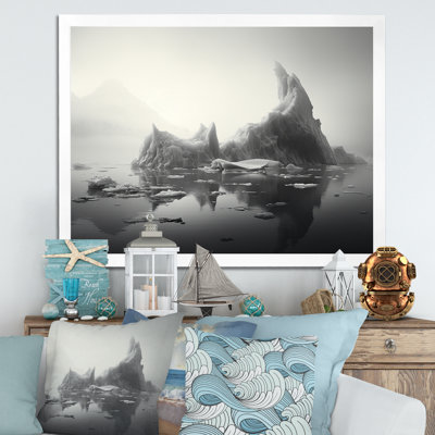 Iceberg gris gelé sérénité