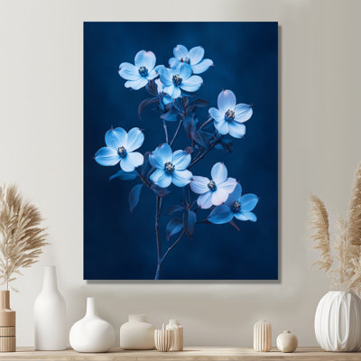 Moody Dogwood Blossom Moonlight I - art mural botanique bleu