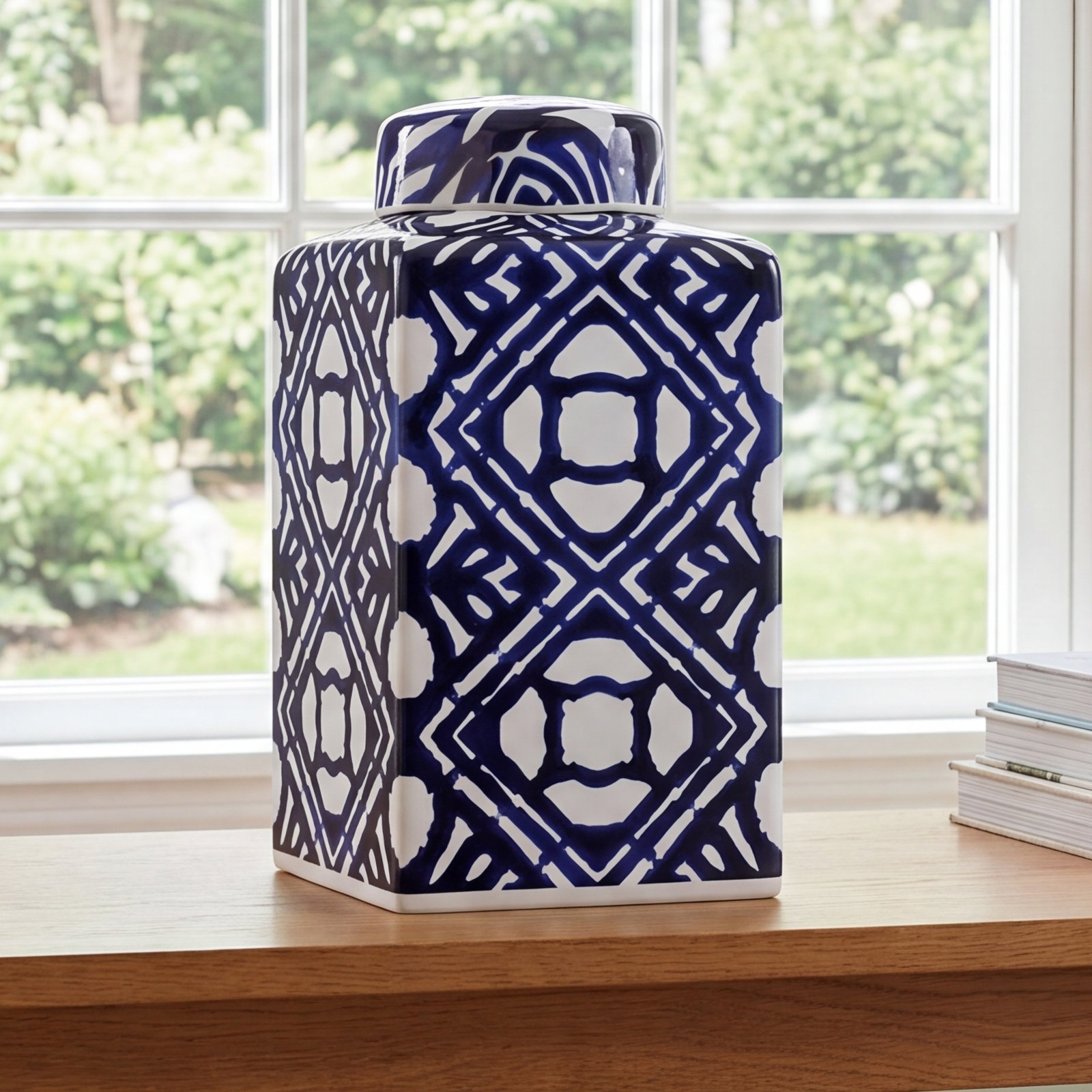 Zeppelin Geometric Porcelain China Jar
