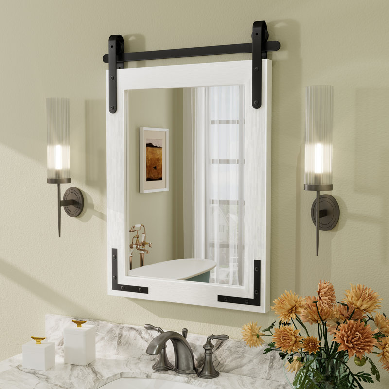 Miroir mural Amara Rustic Farmhouse, 28 po x 20 po; Verticale, Blanc