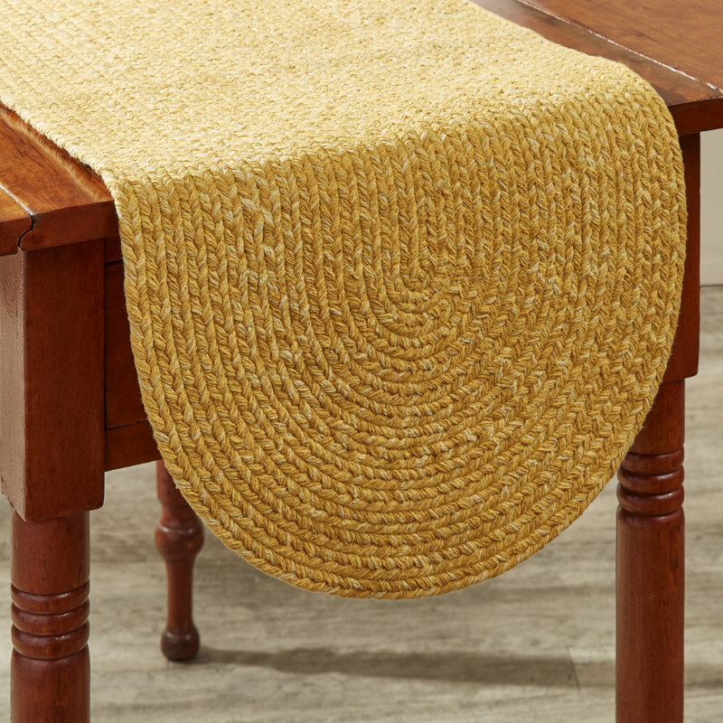 Linge de table Cilka, Tapis de 54 po, Cumin, Géométrique