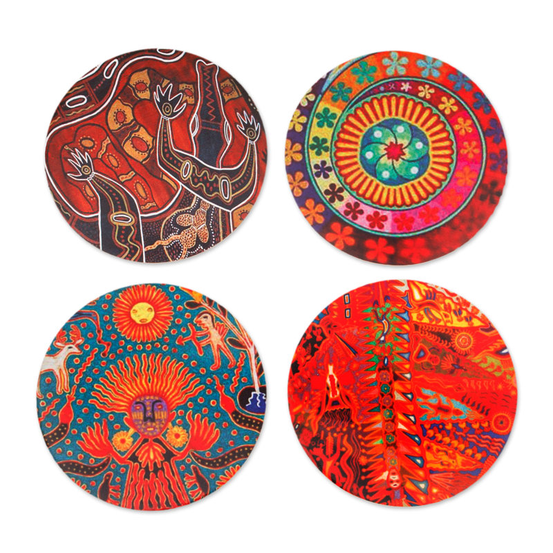 Ensemble de sous-verres en bois découpés à la main Bungalow Bungalow Huichol (ensemble de 4)