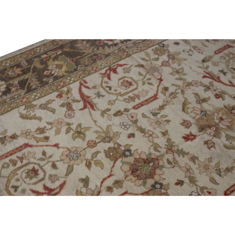 High-Quality Hand-Knotted Cream And Walnut Area Rug, Rectangle 6' x 9'1"