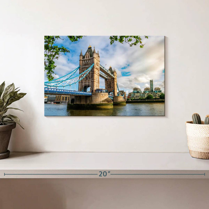 Nicci Tower Bridge à Londres, H 8 po x l 12 po