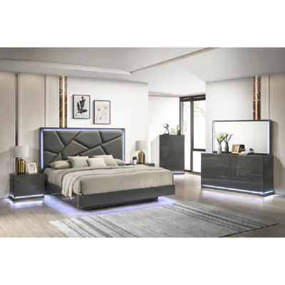 Lechlade Queen Bedroom Set In Grey With Led Lighting (4‑Piece)