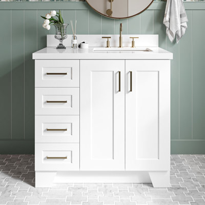 Meuble-lavabo simple en bois massif 37 po gris Freitas avec plateau en quartz blanc pur 1,5 po, décalé vers la gauche, lavabo ovale