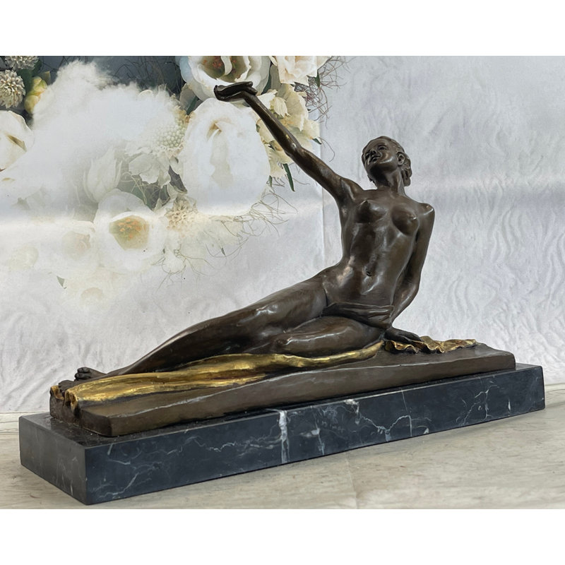 Figurines et sculptures