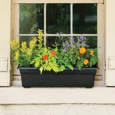 Manufacturing Indoor/Outdoor Plastic Countryside Flower Box Planter, Black, 18in