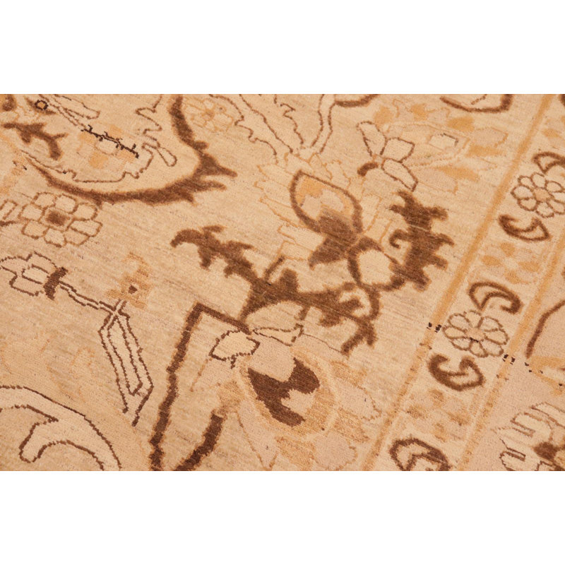 Tapis brun clair en laine noué à la main 7 pi 8 po x 9 pi 5 po Bachir Damask