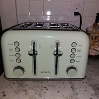 Vintage-Style Buydeem Toaster Review (with Sonia's help!) - The Frugal Girl