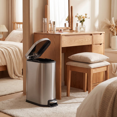 Poubelle à pédale en acier inoxydable 10 litres / 2,6 gallons, poubelle à pédale argentée avec pédale, seau intérieur amovible avec poignée, poubelle en métal pour la cuisine, la salle de bain et le bureau