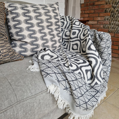 Puig Double-Layered Cotton Throw Blanket