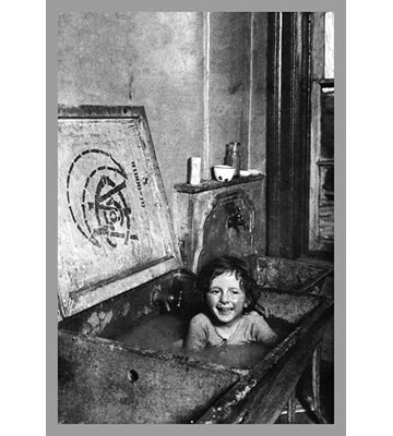 Child Bathes in Sink Photographic Print