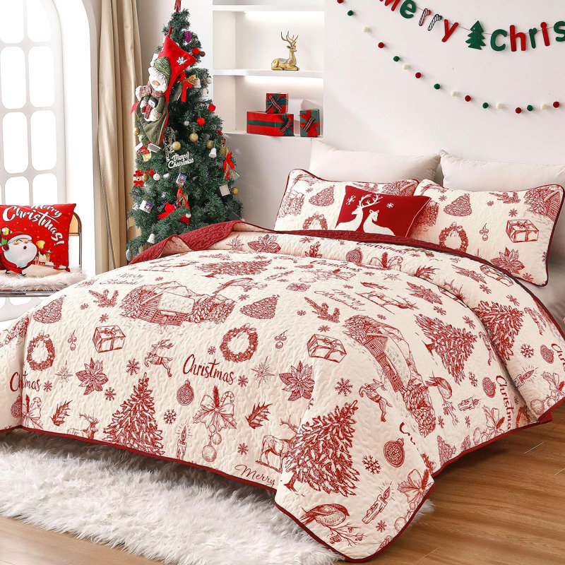 Christmas Reindeer and Wreath 3-Piece Coverlet Set, King