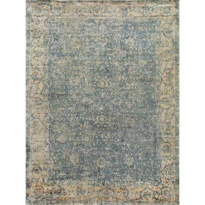 Cassina Oriental Area Rug in Silver