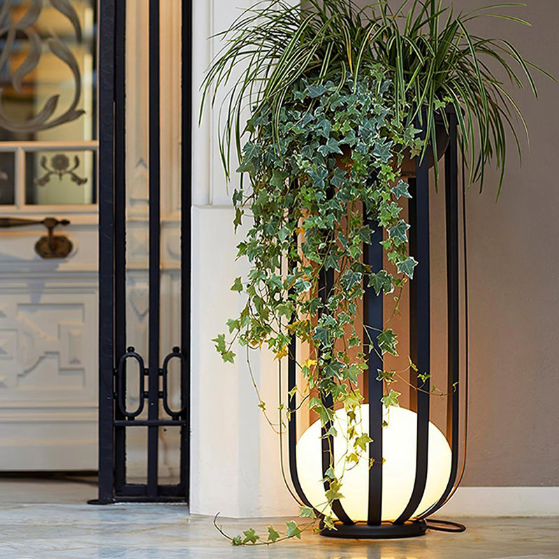 Integrated LED Outdoor Floor Lamp, Large