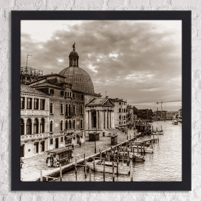 "italie en sépia 2" , reproduction de photo encadrée, H 27,5 po x l 27,5 po x P 0,75 po