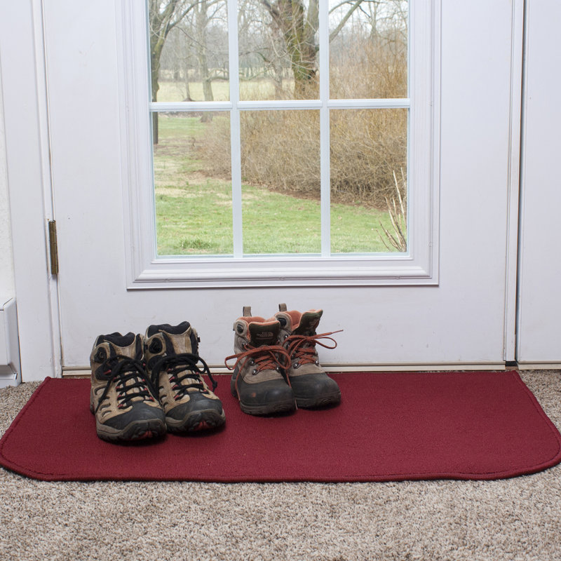 RITZ Accent Rug, Red, 20" W x 36" L