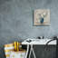 «Gray Barn Floral» par Silvia Vassileva, art mural sur toile