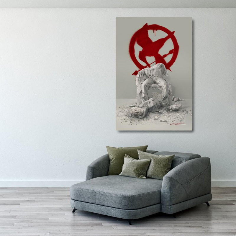 The Haim Games Mockingjay, H 40 po x l 27 po
