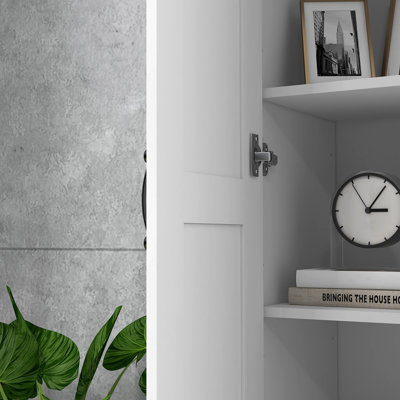 Armoire de rangement de 69 po de hauteur avec tablettes de rangement amovibles, armoire de rangement de style moderne avec portes à fermeture en douceur