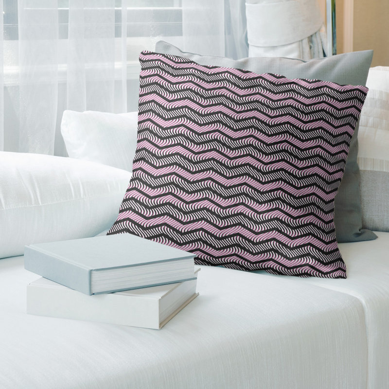 Coussin Rhonda, Duvet synthétique, H 16 po x l 16 po, Noir / Rose