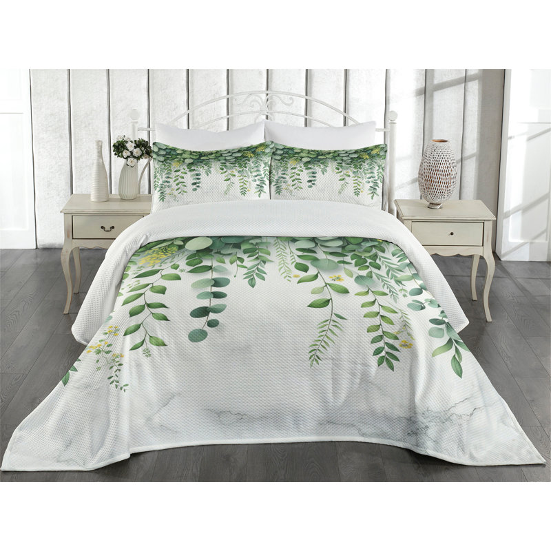Floral Coverlet, Queen Coverlet + 2 Standard Shams