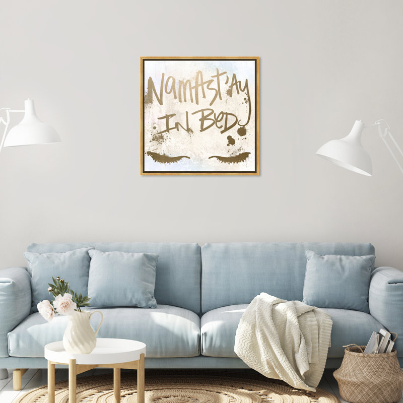 Namastay in Bed - art textuel sur toile, H 30 po x l 30 po, Toile avec cadre doré