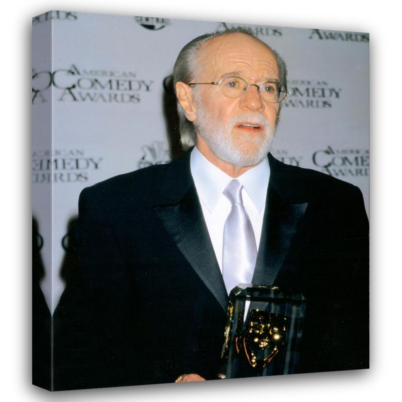 George Carlin, H 34 po x l 28 po