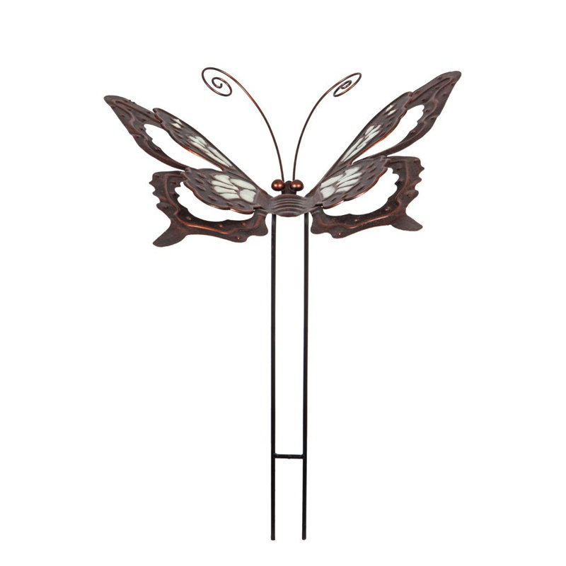 Jeu de jardin à papillon foncé