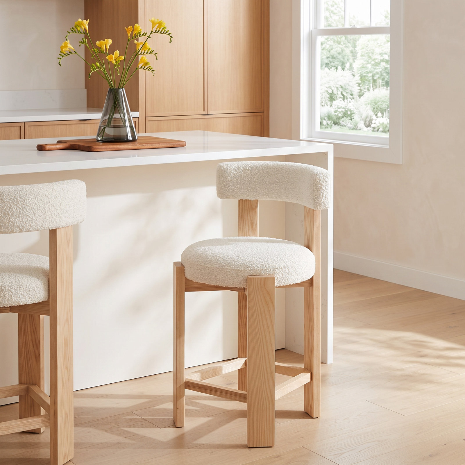 Eugenia 24" Bar Stool, Ivory