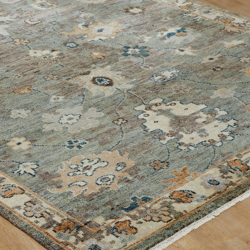 Oushara Hand Knotted Wool Oriental Area Rug, Rectangle 6' x 9'