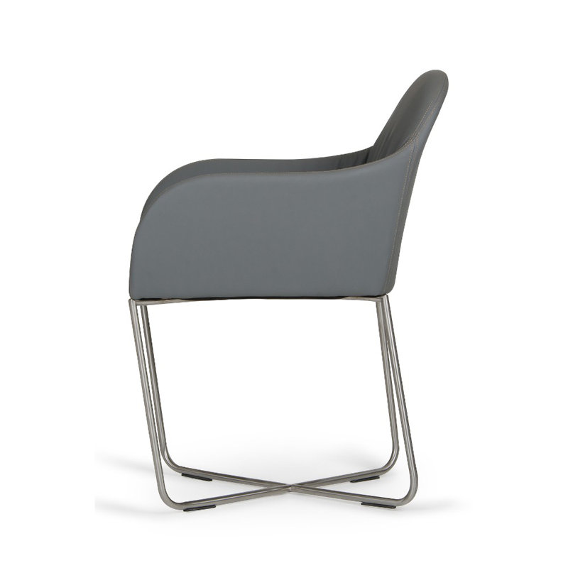 Chaise rembourrée Bevelyn