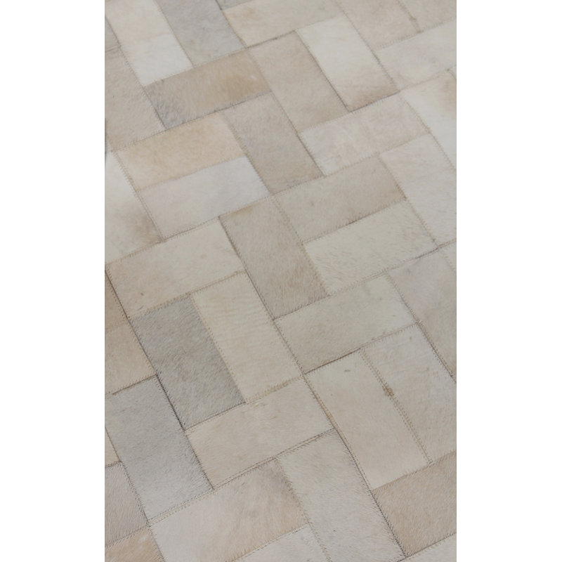 Natural Hide hand-tufted Leather Hide Ivory Area Rug