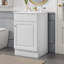 Meuble-lavabo de salle de bain avec lavabo en céramique, tablette de porte et tablette réglable-488935392