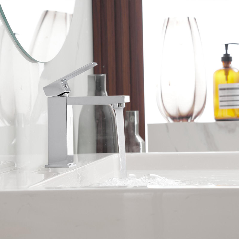 Single Handle Single Hole Low-Arc Bathroom Faucet, Polished Chrome