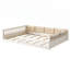 Lit plateforme tapissier en bois avec garde-corps et coussin pour le confort et la sécurité-314045222