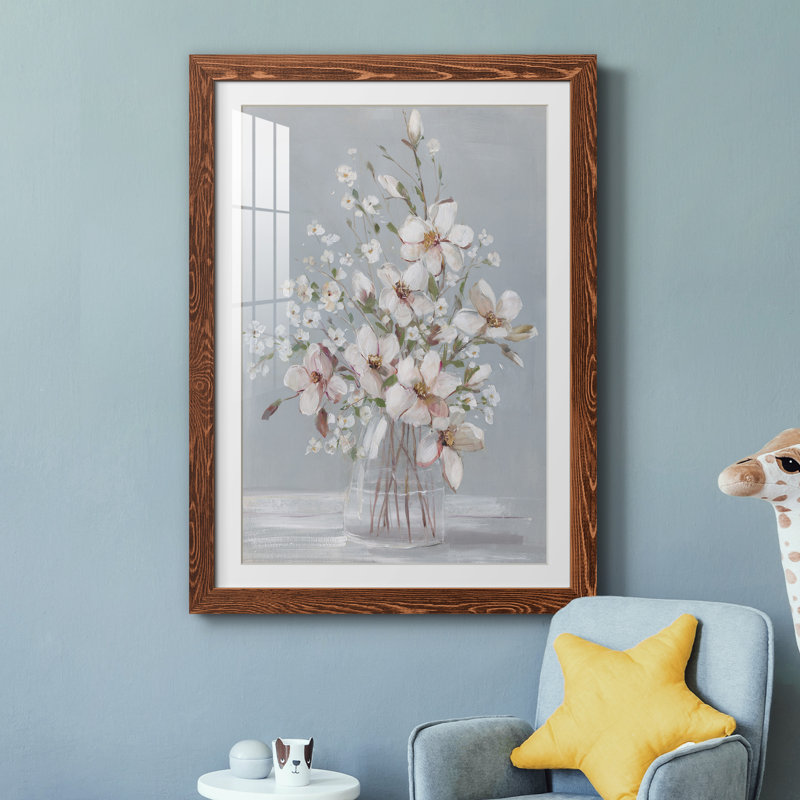 Magnolia Romance - Reproduction d'art sur papier encadrée, H 37,5 po x l 27,5 po x P 1,5 po, Érable