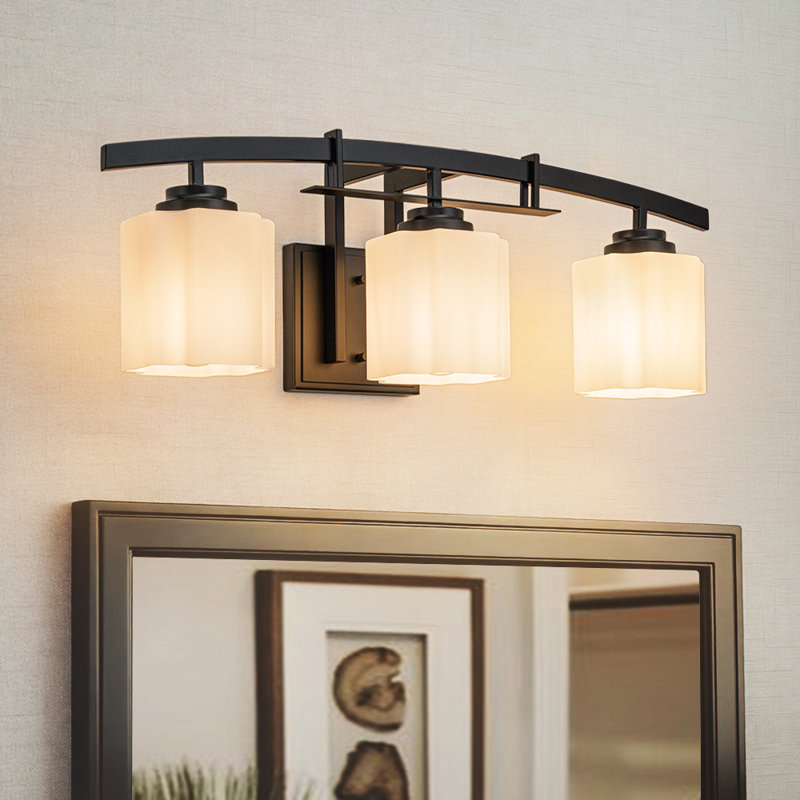 Luminaire pour salle de bain 3 lumières en verre opale cannelé à intensité variable